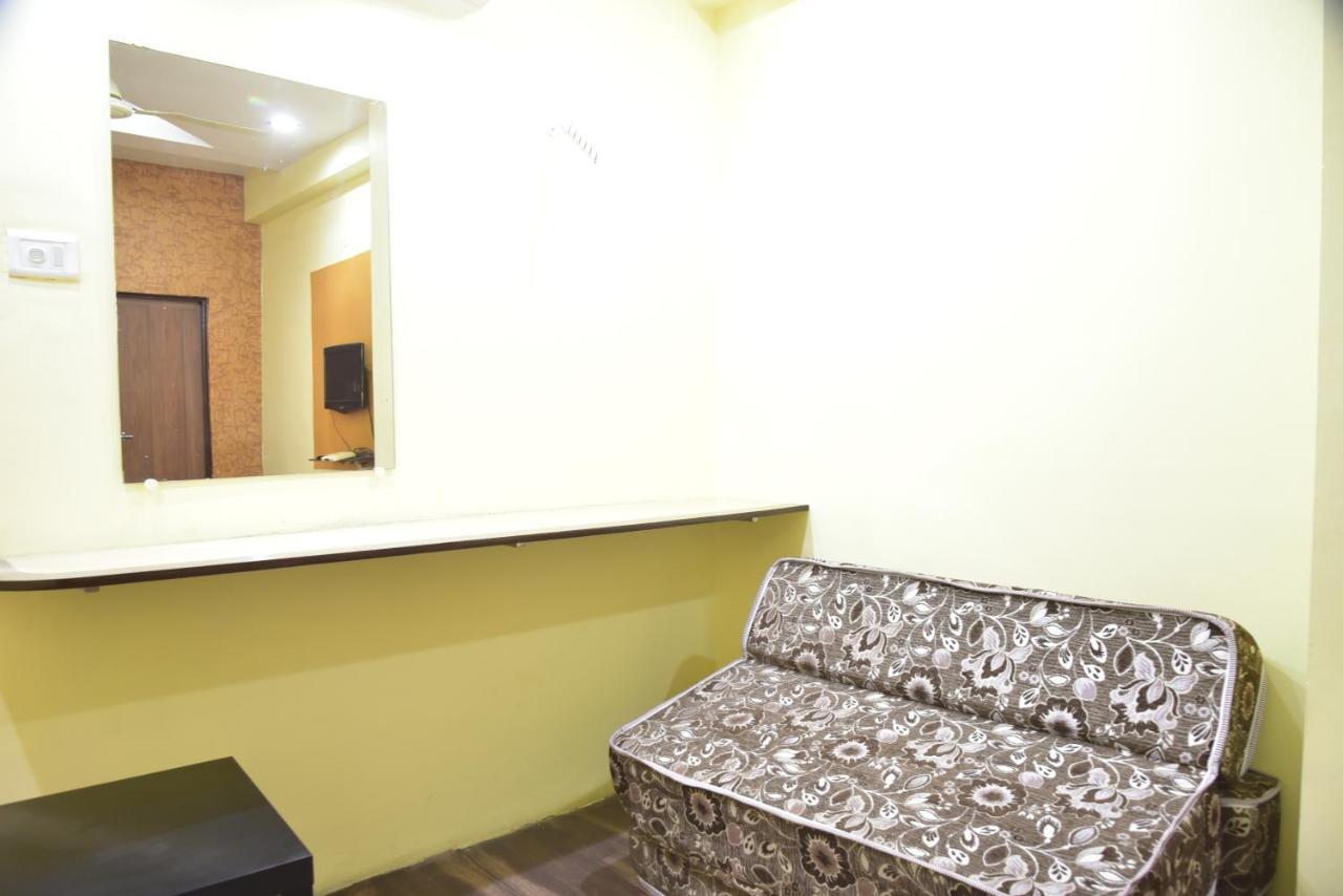 Hotel Drishti Inn Khāpri Exterior photo